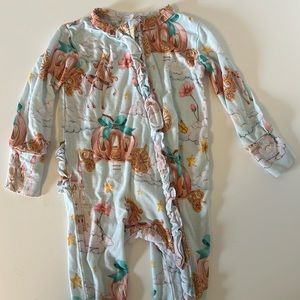 Posh Peanut ruffle footie